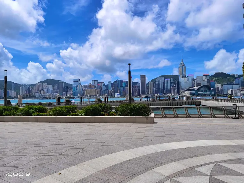 Hong Kong · 09
