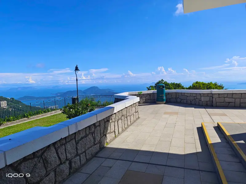 Hong Kong · 30