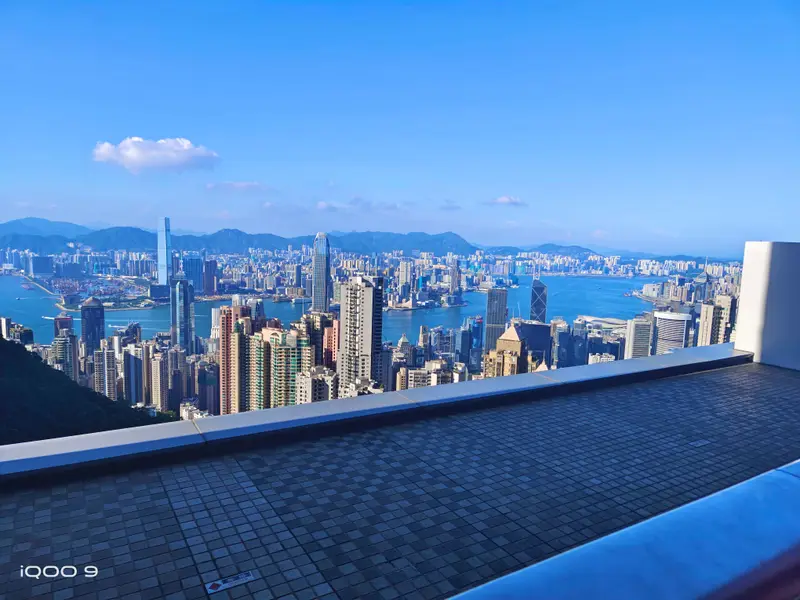 Hong Kong · 32