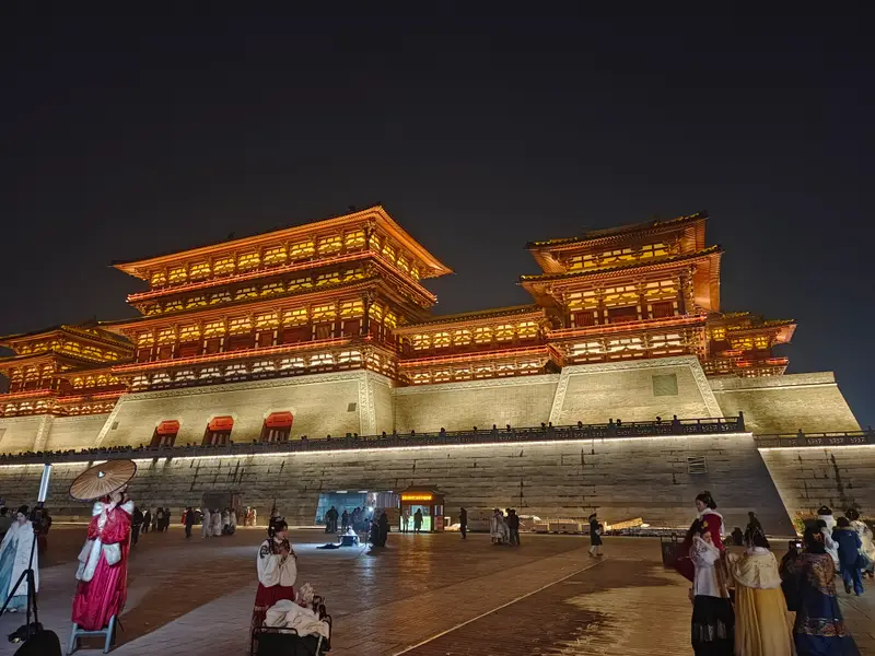 Luoyang album cover