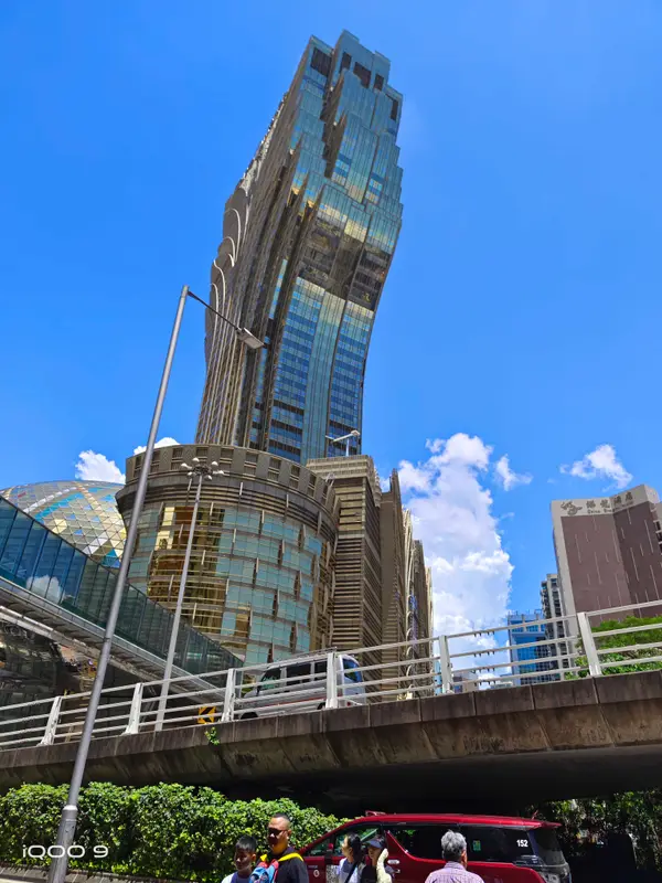 Macau · 02