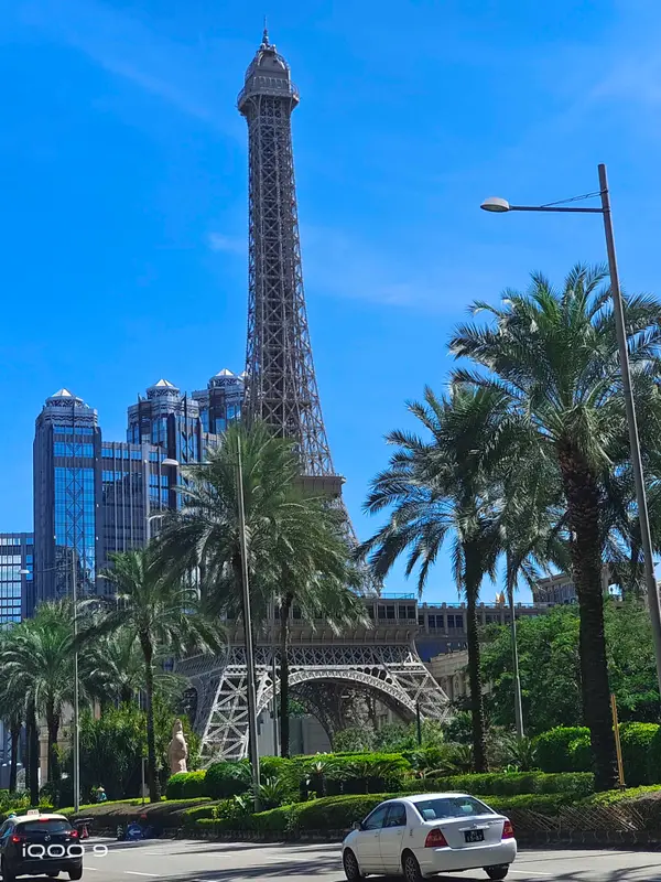 Macau · 24